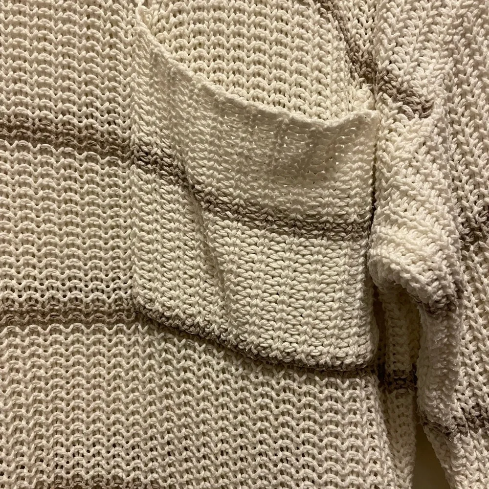 American Eagle Outfitters Crew Neck Sweater - Picture 4 of 7